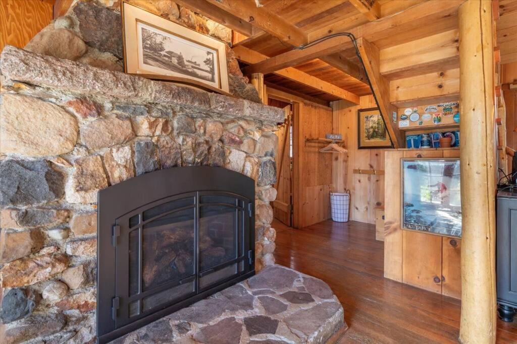 Coziest Cabin In Tahoe W Stone Fireplace Comfy Beds Close To Slopes & Lake Carnelian Bay Exterior foto